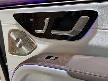 Mercedes EQS 450 ElectricArt — photo 24
