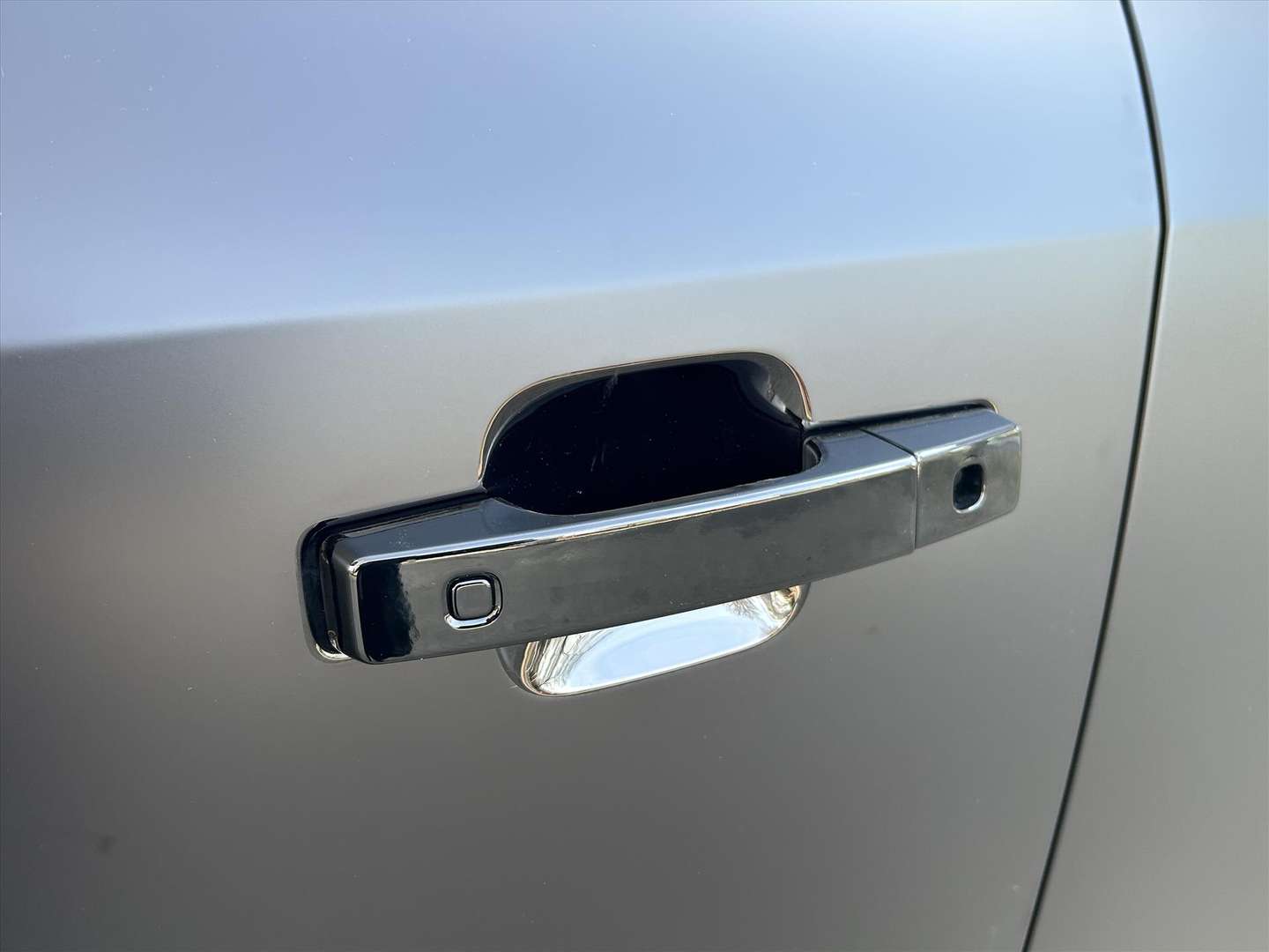 Land Rover Defender OCTA BLACK P635 V8 AWD - 2026 - Joinsteer - #37