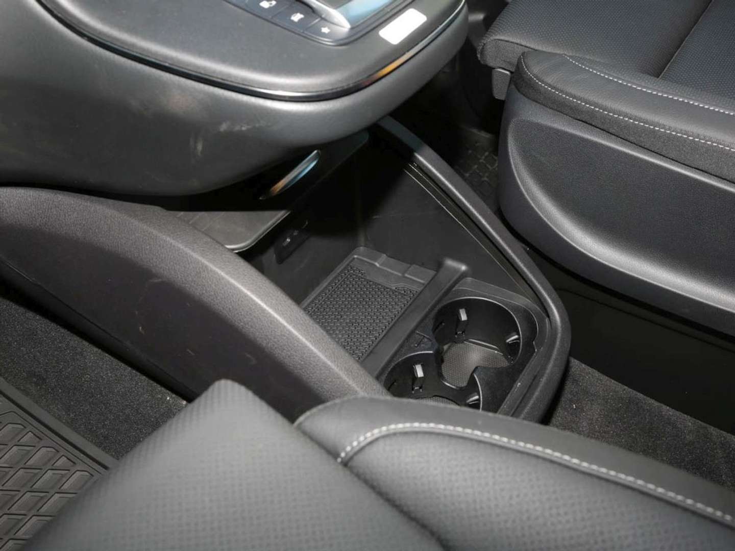 Mercedes V 300 300 AMG Line - 2025 - Joinsteer - #14