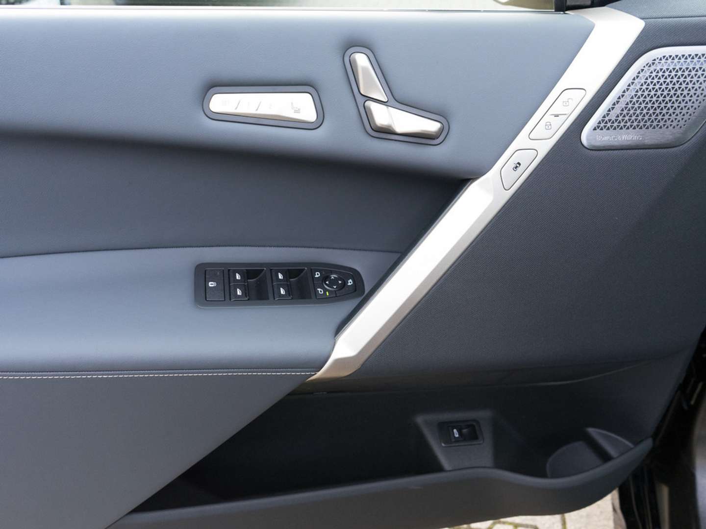 BMW IX M60 M60 XDrive - 2023 - Joinsteer - #10