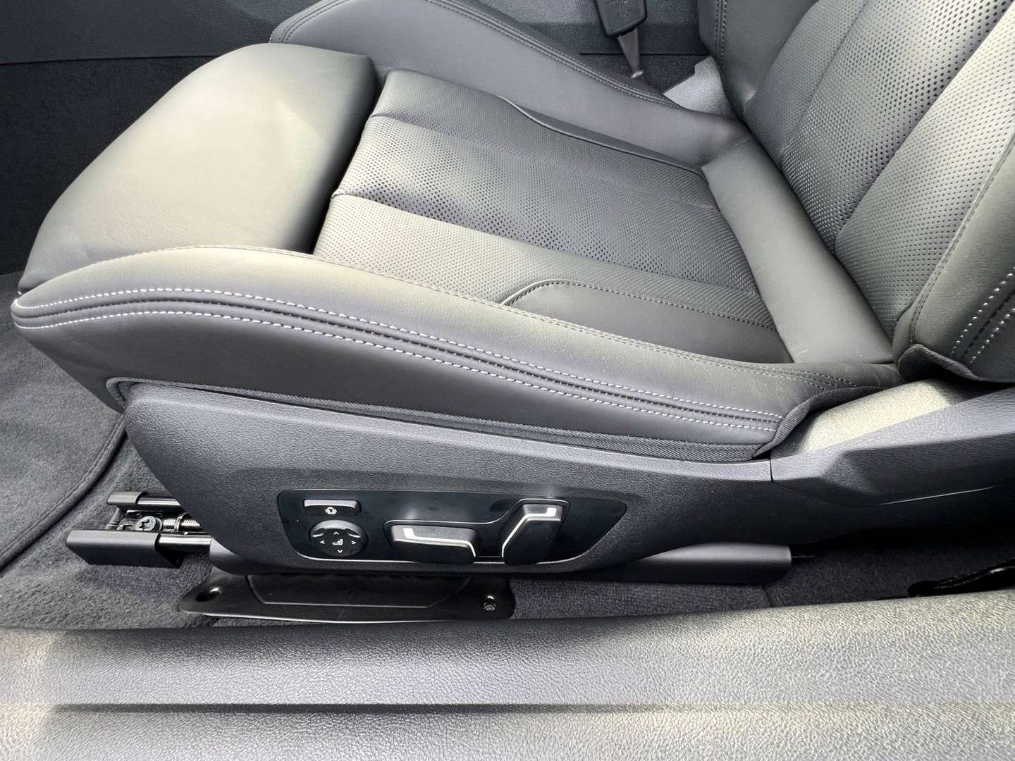 BMW M4 Cabriolet Competition M4 XDrive - 2024 - Joinsteer - #18