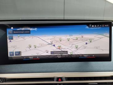 BMW IX XDrive40 — photo 13