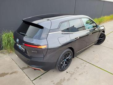 BMW IX XDrive40 — photo 32