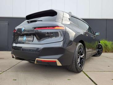 BMW IX XDrive40 — photo 35