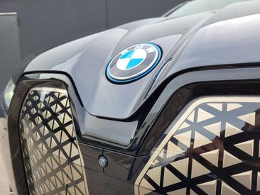 BMW IX XDrive40 — photo 40