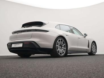 Porsche Taycan 4S — photo 9