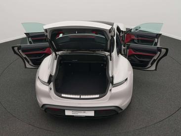 Porsche Taycan 4S — photo 11