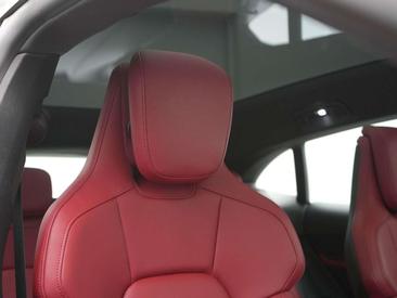 Porsche Taycan 4S — photo 29