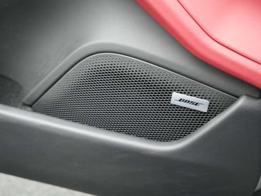 Porsche Taycan 4S — photo 32