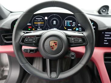 Porsche Taycan 4S — photo 33