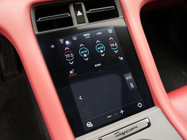 Porsche Taycan 4S — photo 40