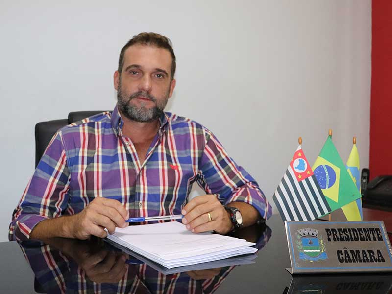 rogério-aparecido-alcalde-formiguinha-presidente-da-Câmara-de-mombuca