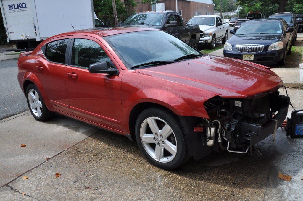 Minor accident 2008 Dodge Avenger Repairable rebuildable for sale