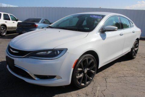 gas saver 2015 Chrysler 200 Series C repairable for sale