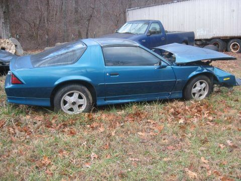 damaged 1992 Chevrolet Camaro repairable for sale