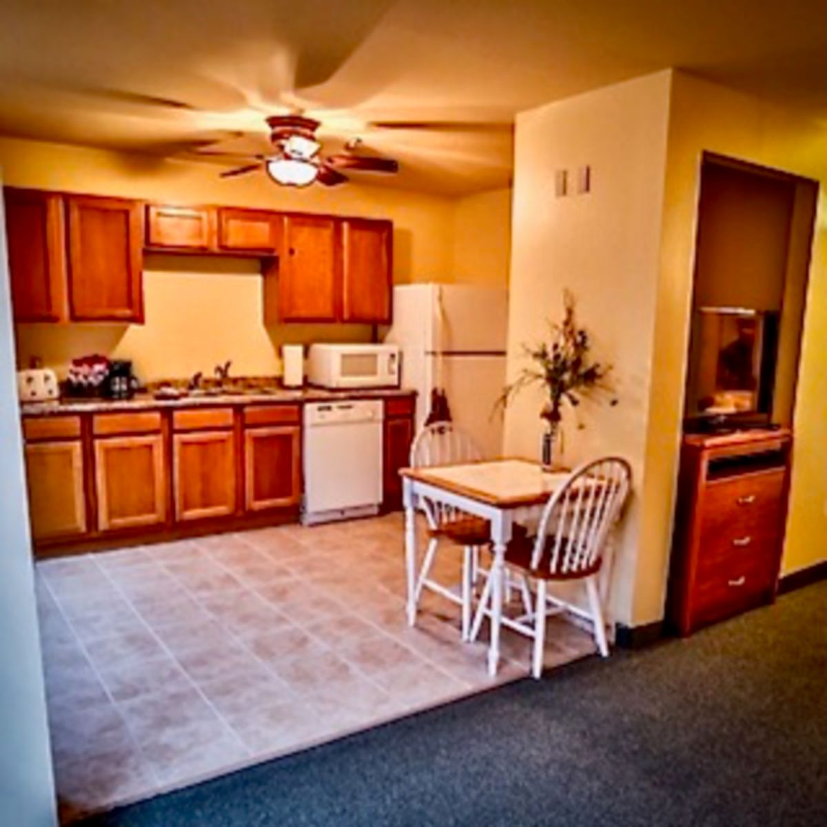 Full kitchen for fishing charters in Venice