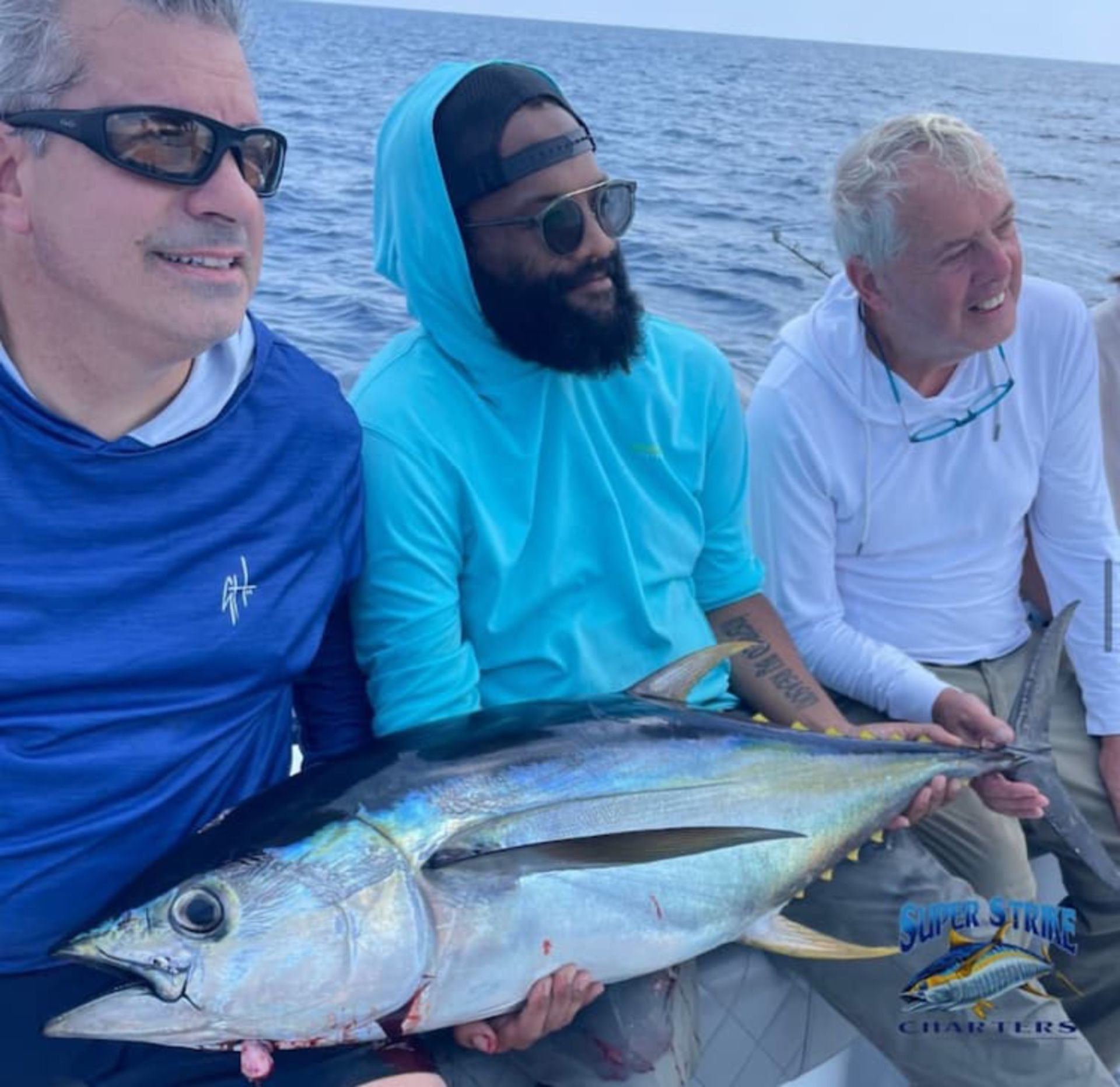 group-tuna-fishing.jpg