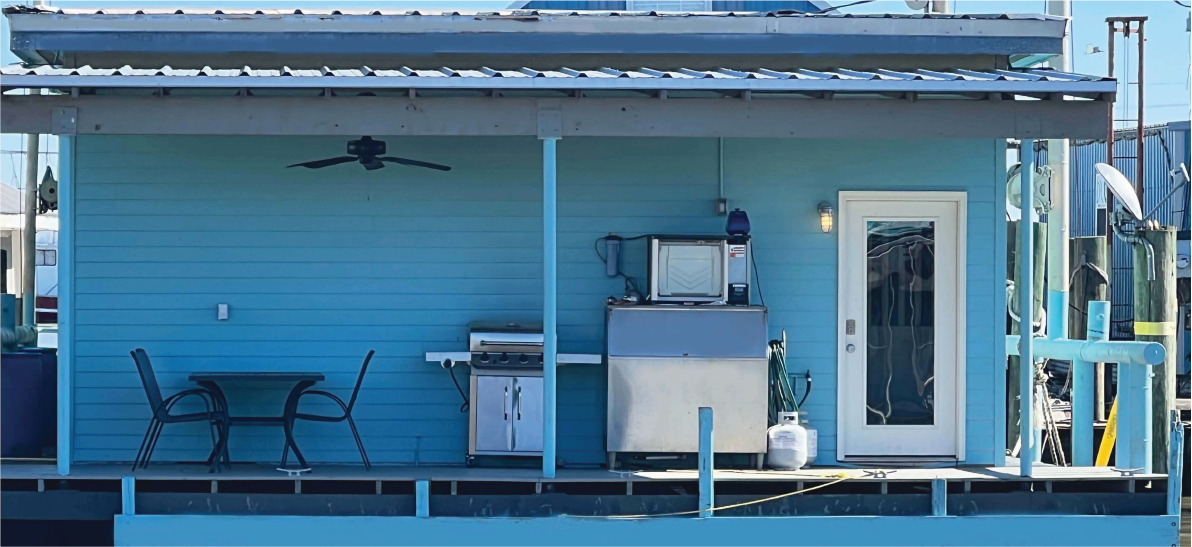 Houseboat lodging for venice louisiana fishing