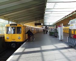 File:Kottbusser Tor oben.jpg File:Kottbusser Tor oben.jpg