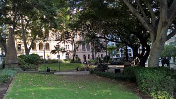 File:Macquarie Place Park, looking south.jpg File:Macquarie Place Park, looking south.jpg
