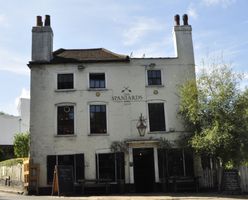 File:The Spaniards Inn - panoramio.jpg File:The Spaniards Inn - panoramio.jpg