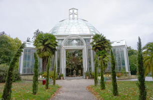 File:Geneva Botanical Garden 2.jpg File:Geneva Botanical Garden 2.jpg
