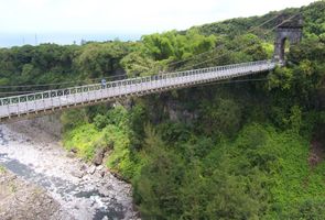 File:Pont RiviereDeL'Est.jpg File:Pont RiviereDeL'Est.jpg