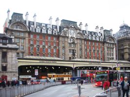 File:London Victoria station -14Oct2008.jpg File:London Victoria station -14Oct2008.jpg