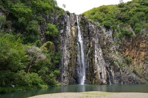 File:Niagara falls (Reunion Island).jpg File:Niagara falls (Reunion Island).jpg