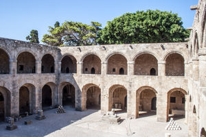 File:Main courtyard, Archaelogical Museum-7.jpg File:Main courtyard, Archaelogical Museum-7.jpg