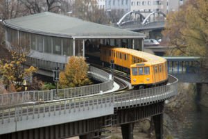 File:U-Bahn Berlin Möckernbrücke.jpg File:U-Bahn Berlin Möckernbrücke.jpg