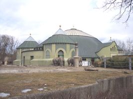 File:Hellabrunn elefantenhaus.jpg File:Hellabrunn elefantenhaus.jpg