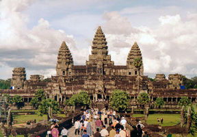 File:Angkor Wat W-Seite.jpg File:Angkor Wat W-Seite.jpg