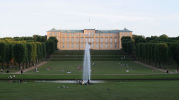 File:Frederiksberg Slot.jpg File:Frederiksberg Slot.jpg