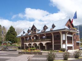 File:Plaine-des-Palmistes TownHall.jpg File:Plaine-des-Palmistes TownHall.jpg