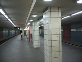 File:Wutzkyallee-ubahn.jpg File:Wutzkyallee-ubahn.jpg