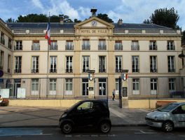 File:Sèvres - Town hall - 2.jpg File:Sèvres - Town hall - 2.jpg