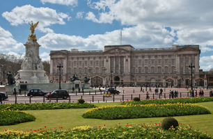 File:Buckingham Palace, London - April 2009.jpg File:Buckingham Palace, London - April 2009.jpg