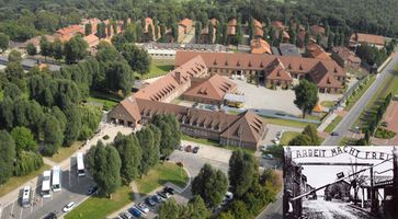 File:Museum Auschwitz.jpg File:Museum Auschwitz.jpg