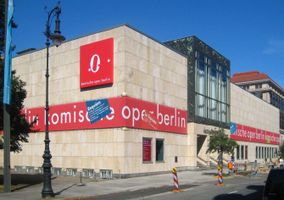 File:Berlin, Mitte, Behrenstraße, Komische Oper 02.jpg File:Berlin, Mitte, Behrenstraße, Komische Oper 02.jpg