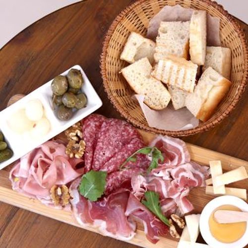 COLD CUTS & CHEESE冷切肉盤&乳酪拼盤(中)