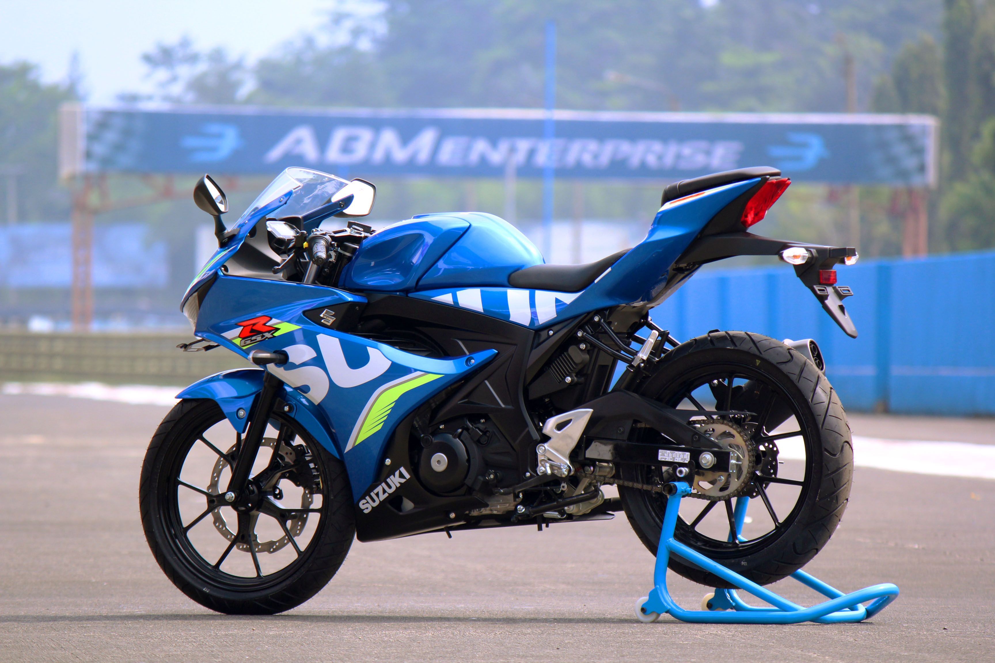 Suzuki GSX-R Pembawa Keberuntungan