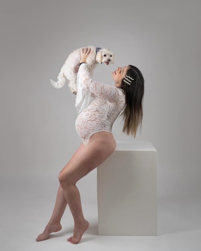 Η ομορφιά και η τρυφερότητα της εγκυμοσύνης αποτυπώνεται μοναδικά στο Mon Petit Bébé