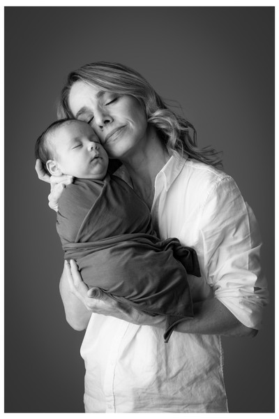 Timeless newborn portraits created in my Kolonaki photography studio in Athens.