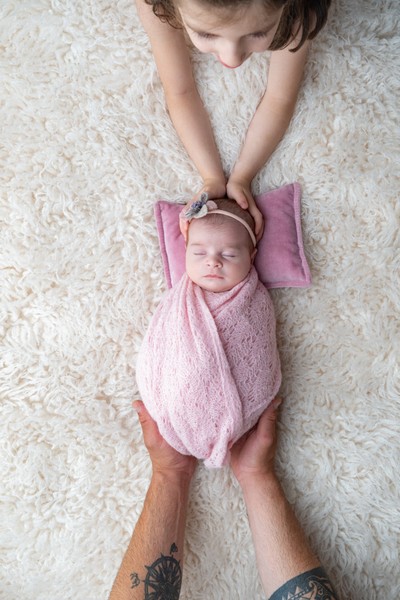 Όλα ξεκινούν εδώ. Η πρώτη φωτογράφηση του μωρού σας από την Κατερίνα Δρούκα – με σεβασμό, υπομονή και καλλιτεχνική ματιά
