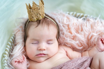 newborn kolonaki monpetitbebe athensbornphotography  