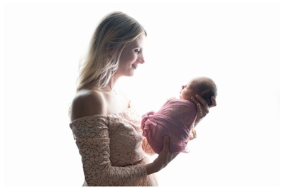 Katerina Drouka | Family photoshoot in Kolonaki – portraits that tell your story of love