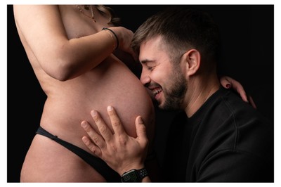 Mon petit Bebe – timeless maternity photography in Kolonaki and across Attica