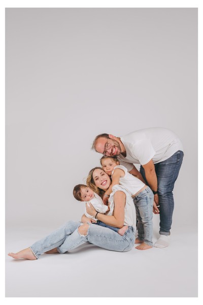 Luxury pregnancy and baby photography in Athens for travelers and expat families. .