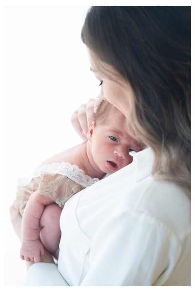 Luxury pregnancy and baby photography in Athens for travelers and expat families..